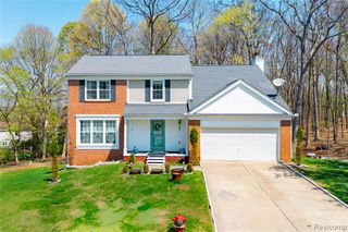 425 Thornridge Court, Rochester Hills, MI 48307