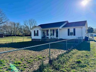 530 STOUT ST, Savannah, TN 38372