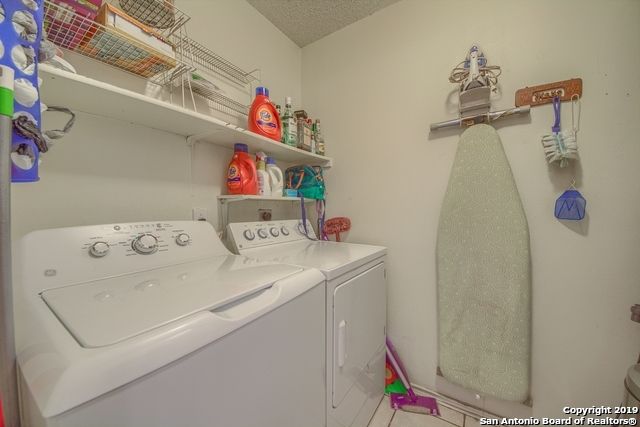 6623 SHADOW RUN, San Antonio, TX 78250