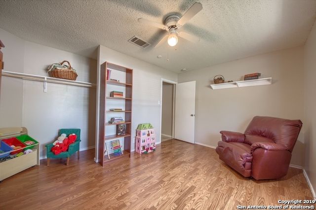 6623 SHADOW RUN, San Antonio, TX 78250