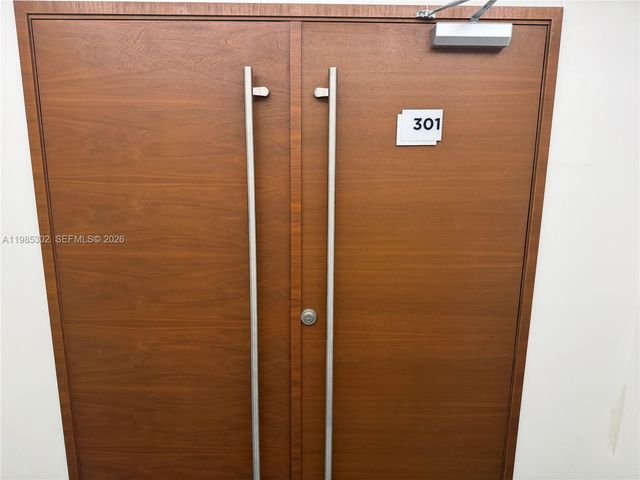 1313 Ponce De Leon Blvd 301, Coral Gables, FL 33134