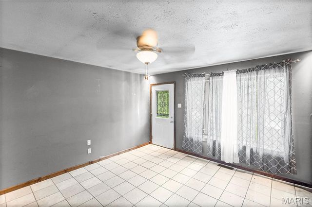 1462 Woburn Avenue, Greenville, IL 62246