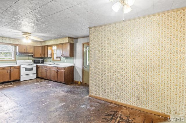 1462 Woburn Avenue, Greenville, IL 62246