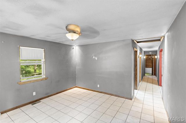 1462 Woburn Avenue, Greenville, IL 62246