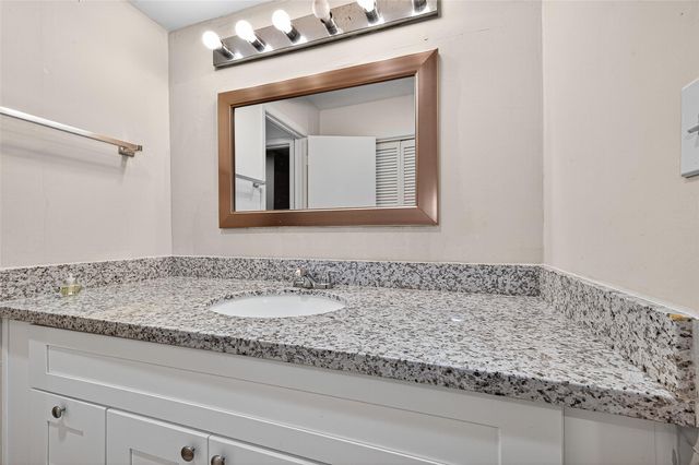 9901 Sharpcrest Street B3, Houston, TX 77036