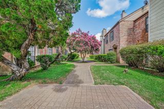 9901 Sharpcrest Street B3, Houston, TX 77036