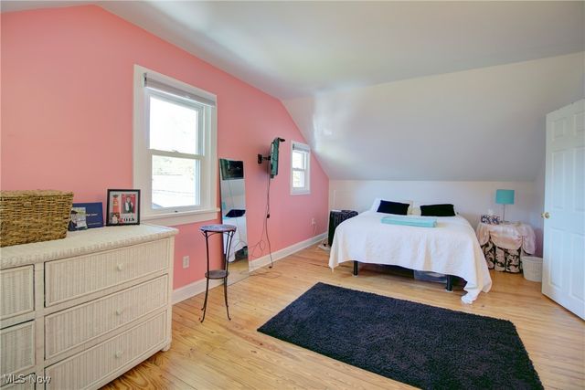 4036 W 219th Street, Fairview Park, OH 44126