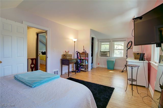 4036 W 219th Street, Fairview Park, OH 44126