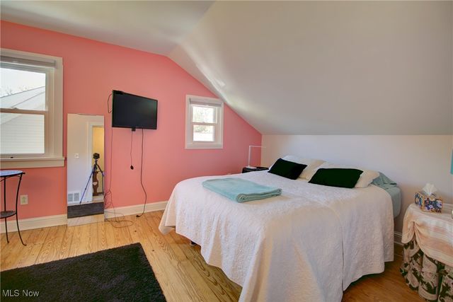 4036 W 219th Street, Fairview Park, OH 44126