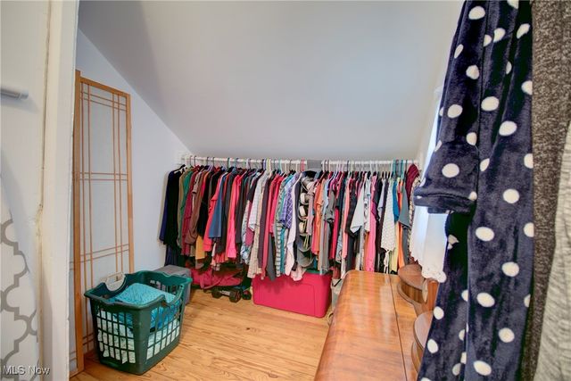 4036 W 219th Street, Fairview Park, OH 44126