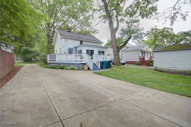 4036 W 219th Street, Fairview Park, OH 44126