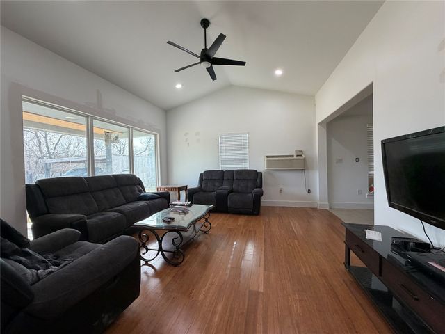 2552 NW 1090 Road, Corsicana, TX 75110