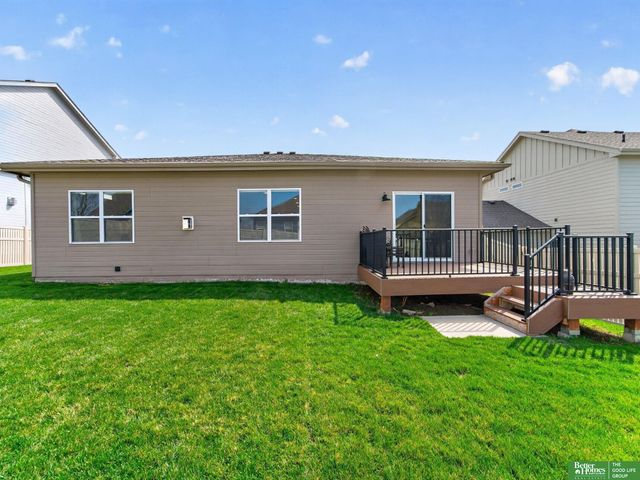 16862 Cary Street, Omaha, NE 68136