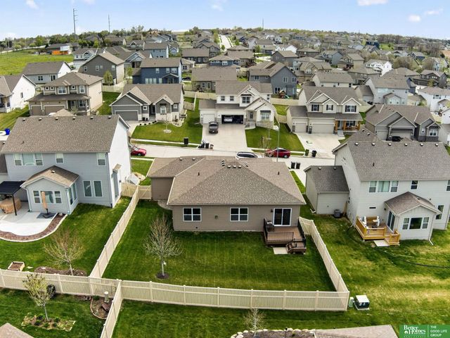 16862 Cary Street, Omaha, NE 68136