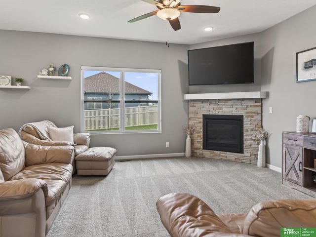 16862 Cary Street, Omaha, NE 68136