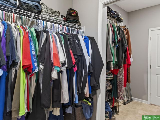 16862 Cary Street, Omaha, NE 68136