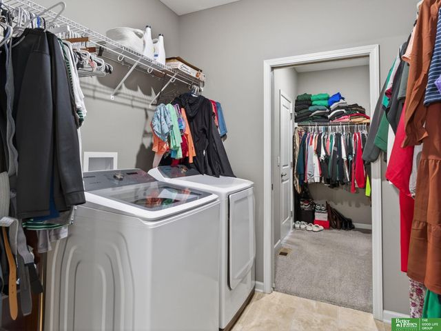 16862 Cary Street, Omaha, NE 68136