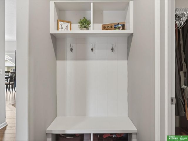 16862 Cary Street, Omaha, NE 68136