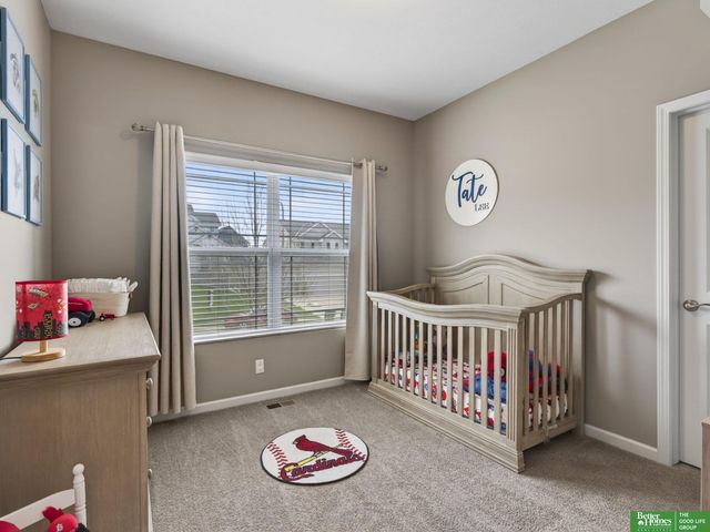 16862 Cary Street, Omaha, NE 68136