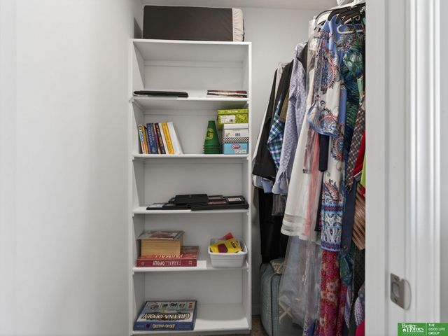 16862 Cary Street, Omaha, NE 68136