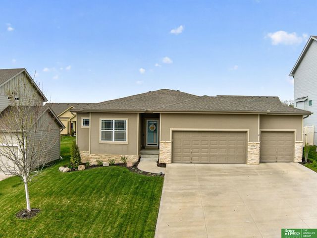 16862 Cary Street, Omaha, NE 68136