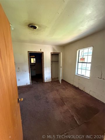 10 10th NW, Ardmore, OK 73401