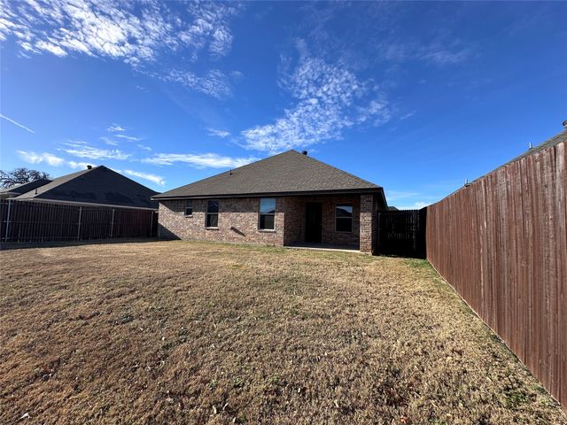 1840 Chesapeake Drive, Crowley, TX 76036