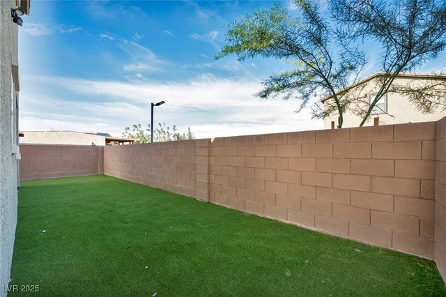 4054 East Tonopah Avenue, Las Vegas, NV 89115