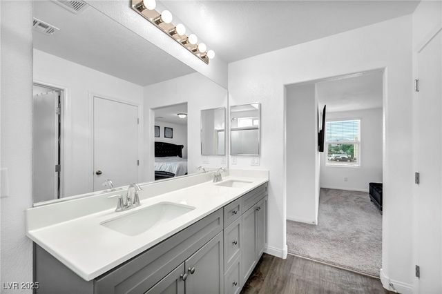 4054 East Tonopah Avenue, Las Vegas, NV 89115