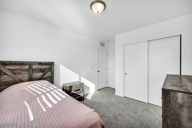 4054 East Tonopah Avenue, Las Vegas, NV 89115