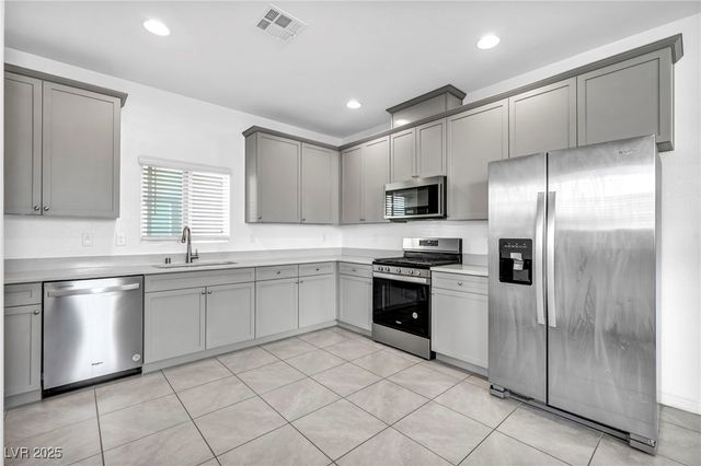 4054 East Tonopah Avenue, Las Vegas, NV 89115