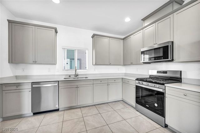 4054 East Tonopah Avenue, Las Vegas, NV 89115