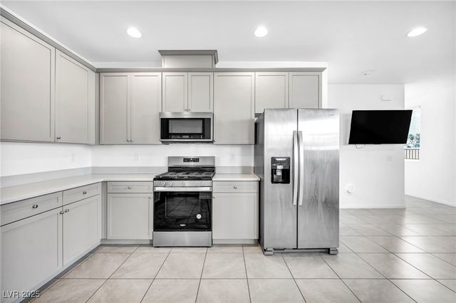 4054 East Tonopah Avenue, Las Vegas, NV 89115