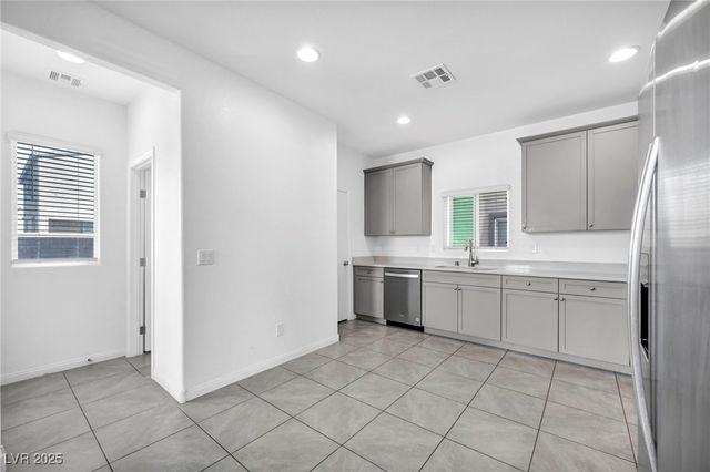 4054 East Tonopah Avenue, Las Vegas, NV 89115