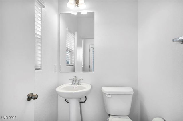 4054 East Tonopah Avenue, Las Vegas, NV 89115