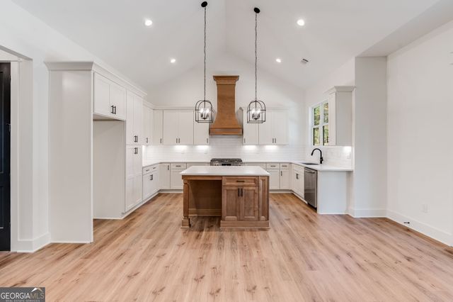 682 FERGUSON Place, Dallas, GA 30132