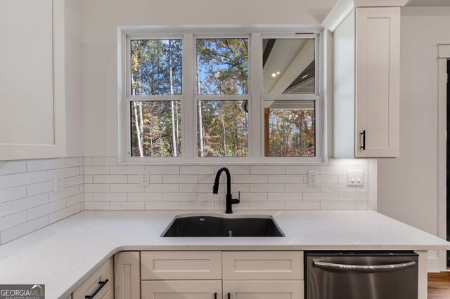 682 FERGUSON Place, Dallas, GA 30132