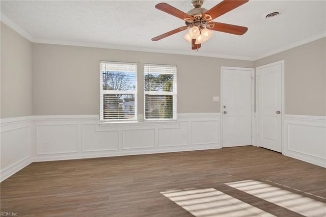 44 Newby DR, Hampton, VA 23666