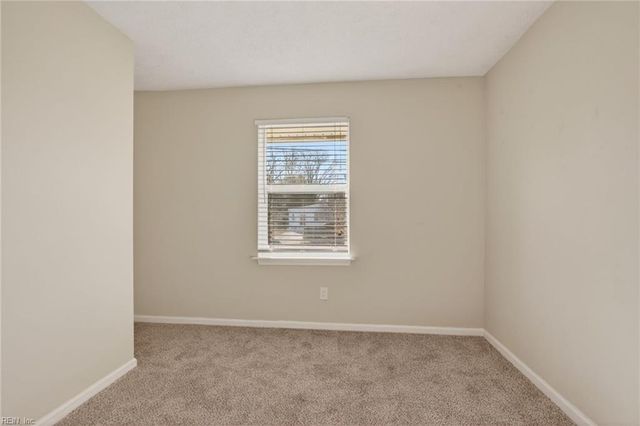 44 Newby DR, Hampton, VA 23666