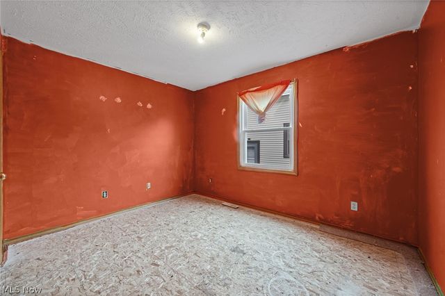 4910 & 4912 Yorkshire Avenue, Parma, OH 44134