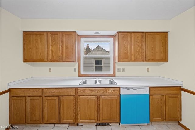 4910 & 4912 Yorkshire Avenue, Parma, OH 44134