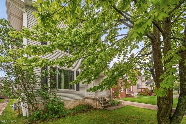4910 & 4912 Yorkshire Avenue, Parma, OH 44134