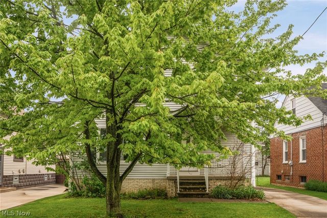 4910 & 4912 Yorkshire Avenue, Parma, OH 44134