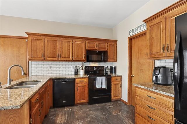 16545 W 153 Street, Olathe, KS 66062