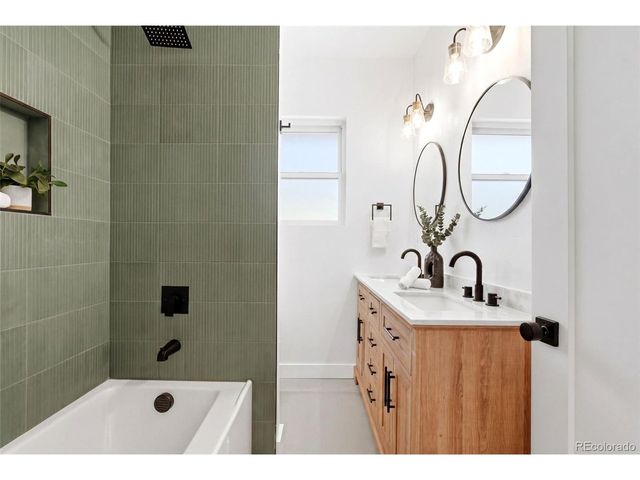 625 Cook St, Denver, CO 80206