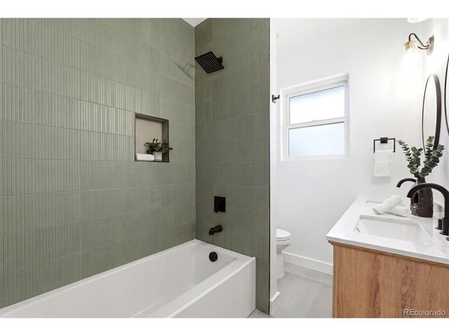 625 Cook St, Denver, CO 80206