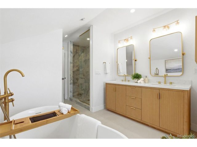 625 Cook St, Denver, CO 80206