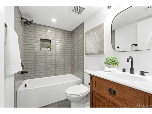 625 Cook St, Denver, CO 80206