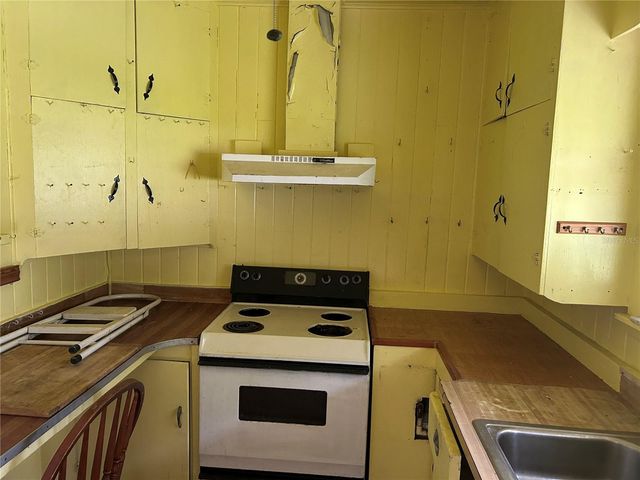 2242 NW 1ST AVENUE, Ocala, FL 34475