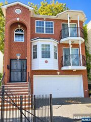 81 Brookdale Avenue, Newark, NJ 07106